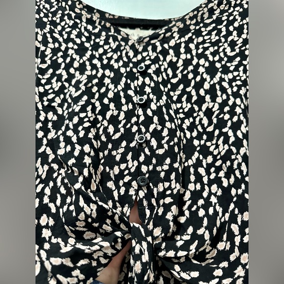 Cloth & Stone Womens Black and Tan Front Tie Flowy Top Blouse Size S EUC - Picture 6 of 12